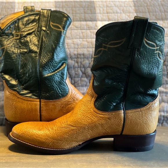 Tony Lama Men’s Roper style boot, genuine leather, minimal wear, made in the USA - Picture 1 of 4